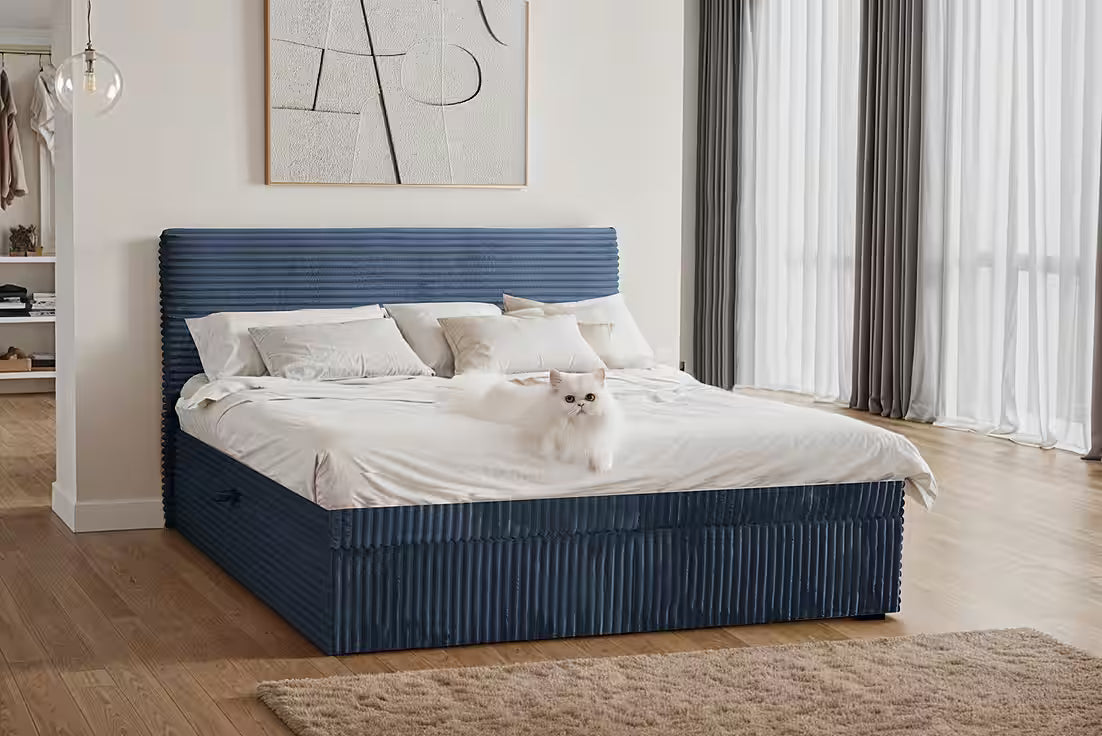 Boxspringbett Toulouse 200x200 cm mit Bettkasten, Topper und Bonellmatratze in Breitcord