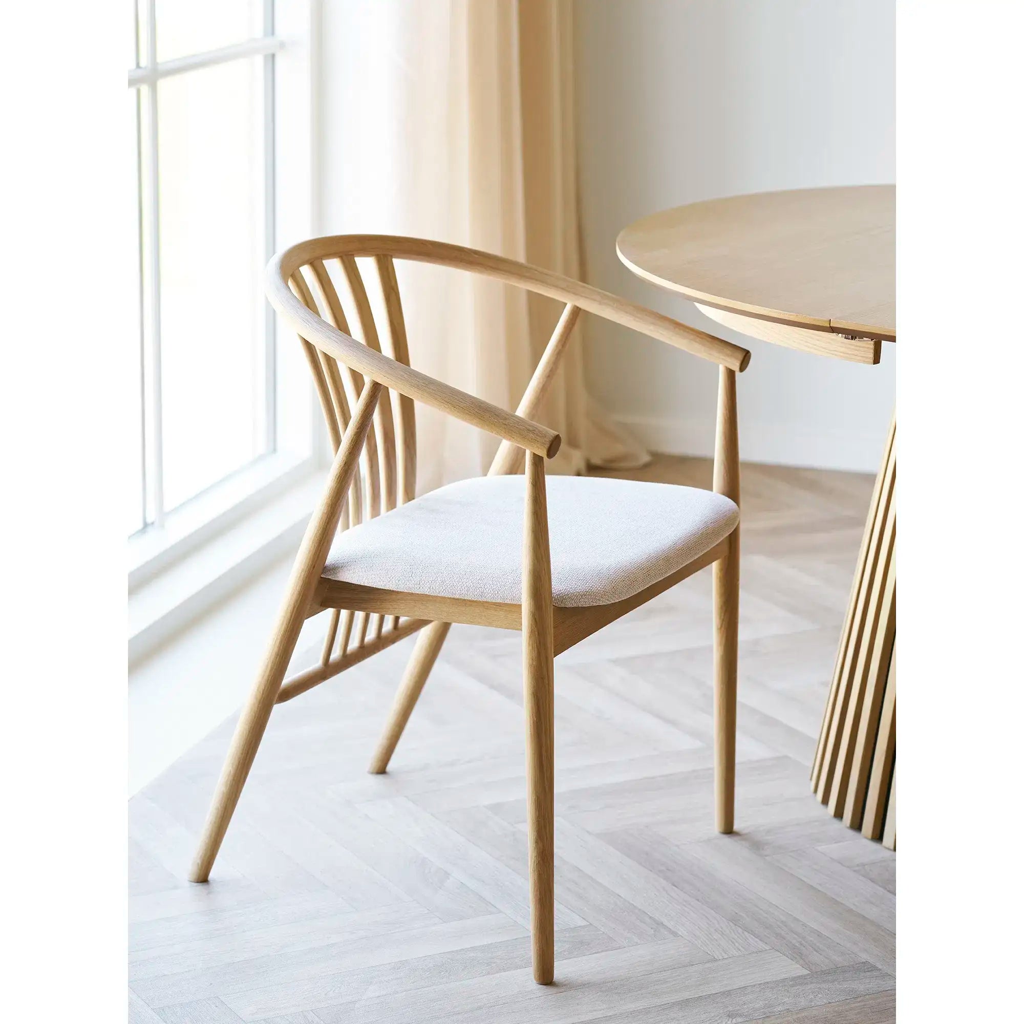 Esszimmerstuhl Eiche/Natur mit Stoffbezug – Skandinavischer Design Stuhl