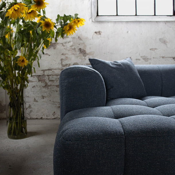 Bora Ecksofa (links) in Bouclé Blau, 240 cm Breite | PolsterOase