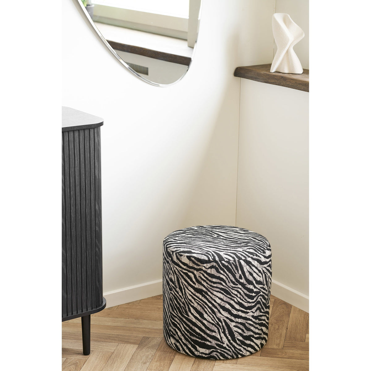 PolsterOase Möbel – Kimberley Pouf mit Jacquard, Bezug, Schwarz/Weiß, Ø 40 cm – Ansicht 4