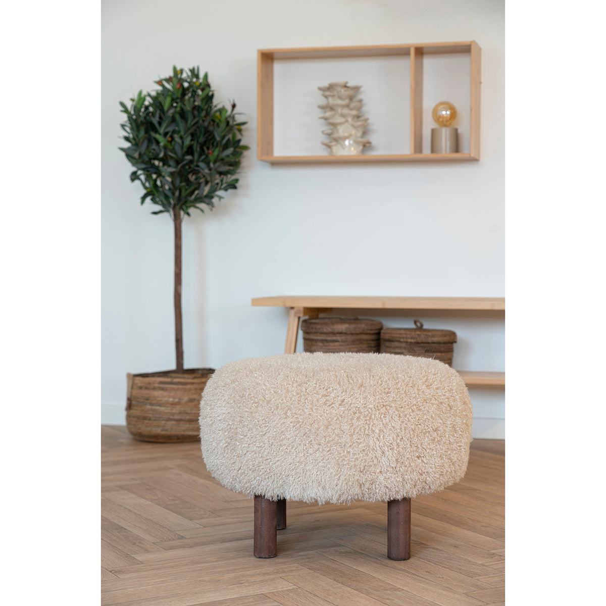 PolsterOase Möbel – Inverness Sitzhocker, Hellbraun, Ø 50 cm – Ansicht 4