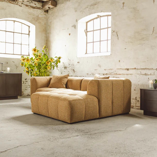 Bora Ecksofa (rechts) in Bouclé Gold, 240 cm Breite | PolsterOase