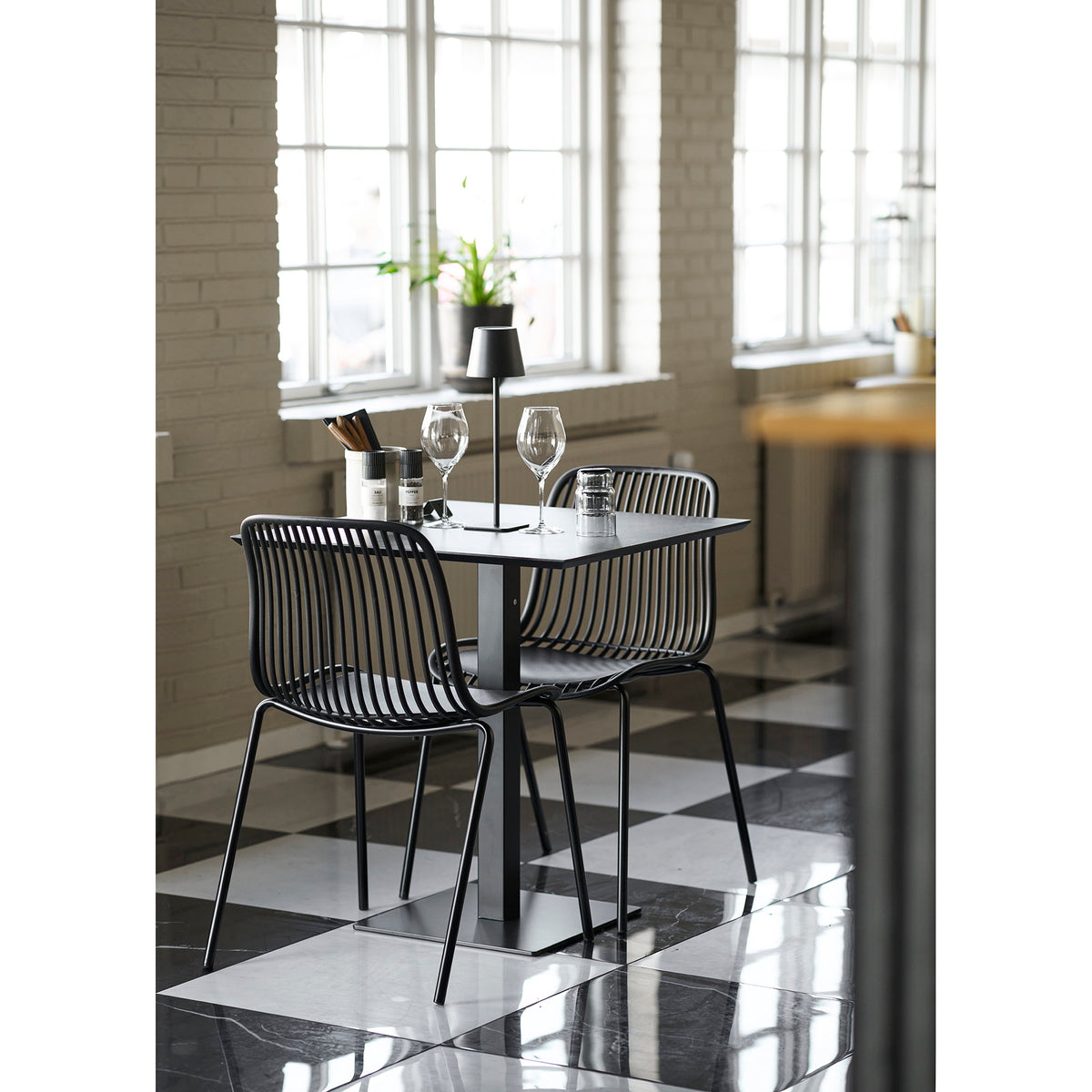 Fano Bistrotisch in Steinoptik, Grau/Schwarz, 70 × 70 cm