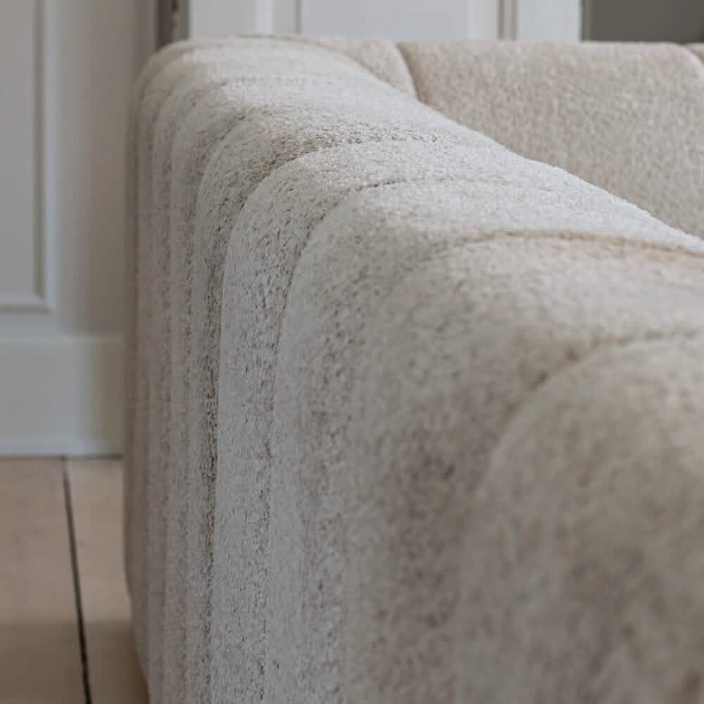 Bora Ecksofa (links) in Bouclé Grau, 304 cm Breite | PolsterOase