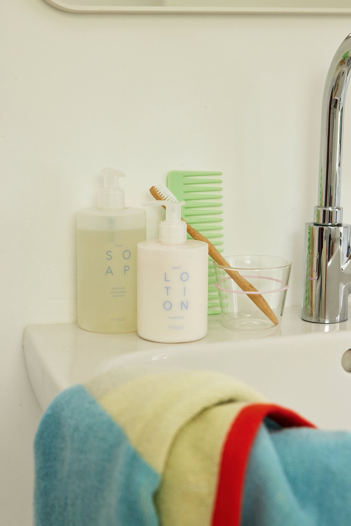 PolsterOase Möbel – Lifestyle Handlotion, 6 × 300 ml – Ansicht 3