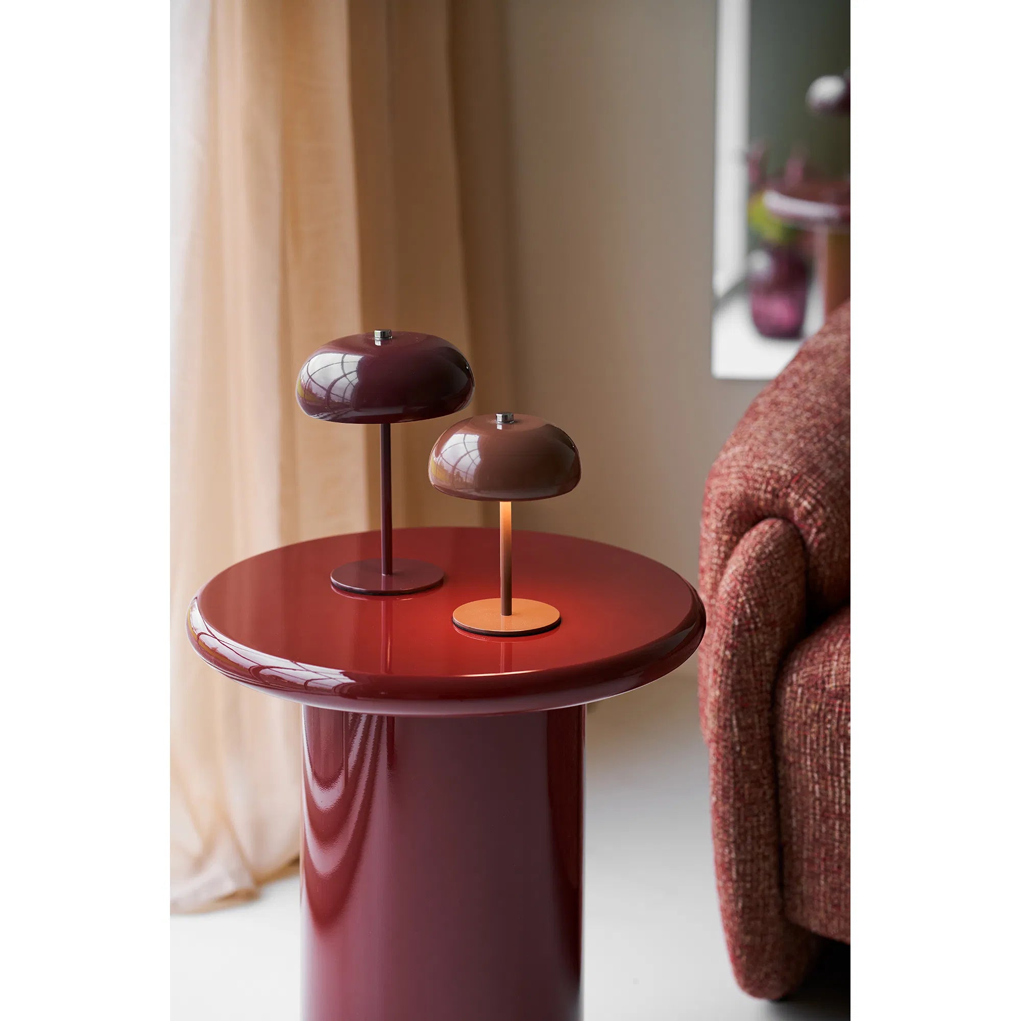 Akku Tischlampe Bordeaux Ø16 cm – Kabellose LED Lampe im skandinavischen Design