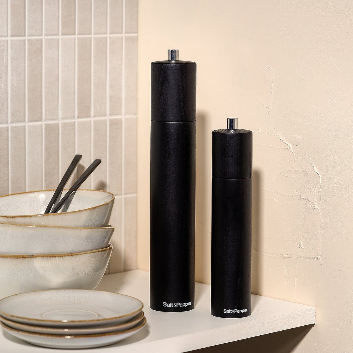 Salt & Pepper Pfeffer-/Salzmühle 5 × H 29 cm, Holz, schwarz, mit Mahlwerk – Produktansicht 2