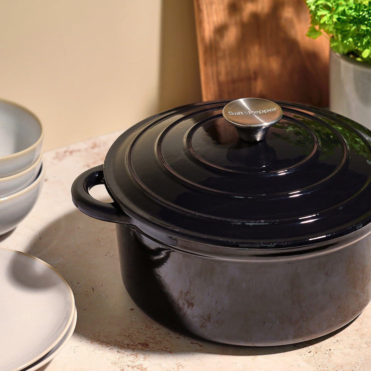 Salt & Pepper Kochtopf 26 cm Gusseisen schwarz Ferno – Produktansicht 2