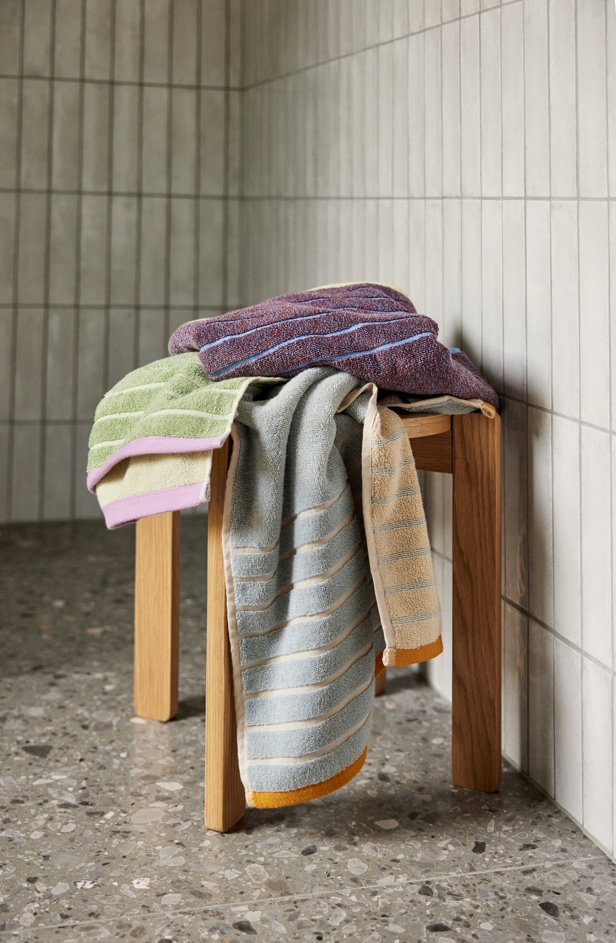 Always Hocker aus Eichenholz