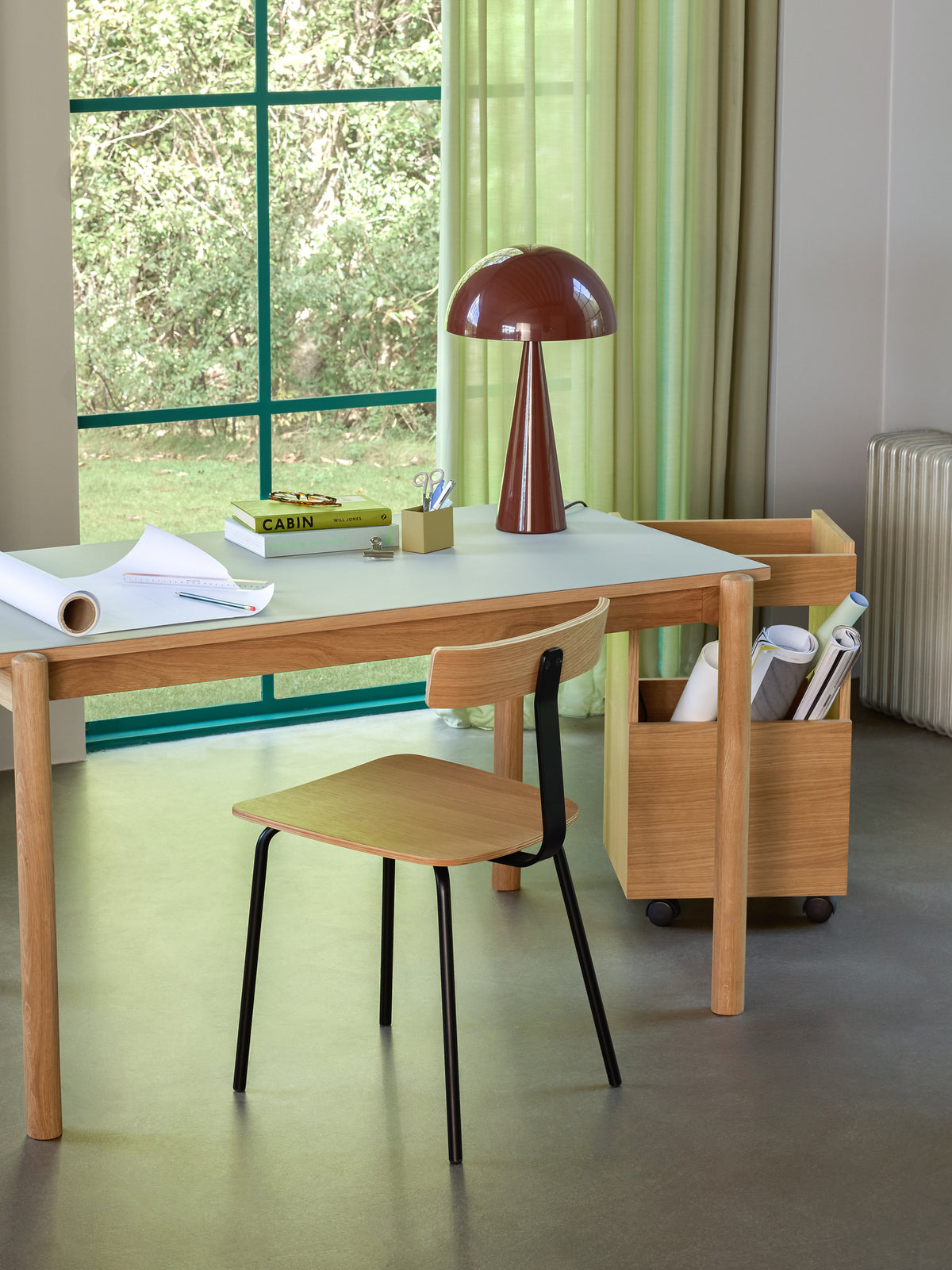 Oblique Schreibtisch aus Eichenholz und Linoleum, Grau