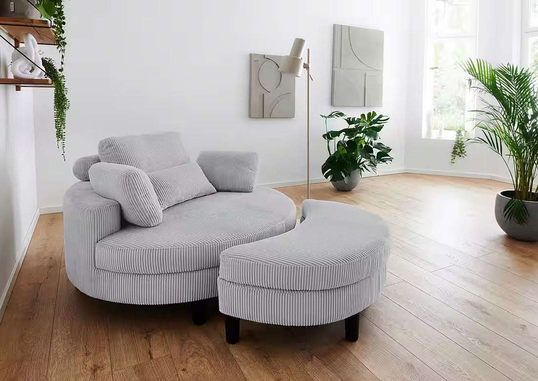 Loveseat / Sessel in Cord Hellgrau mit Stauraumhocker