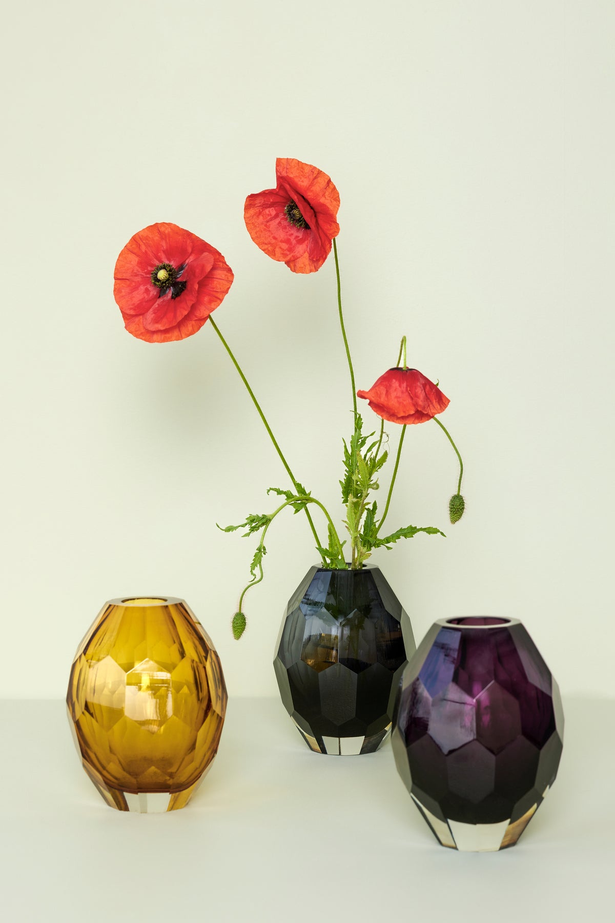 PolsterOase Möbel – Facet Vase aus mundgeblasenem Glas, Bernstein – Ansicht 3