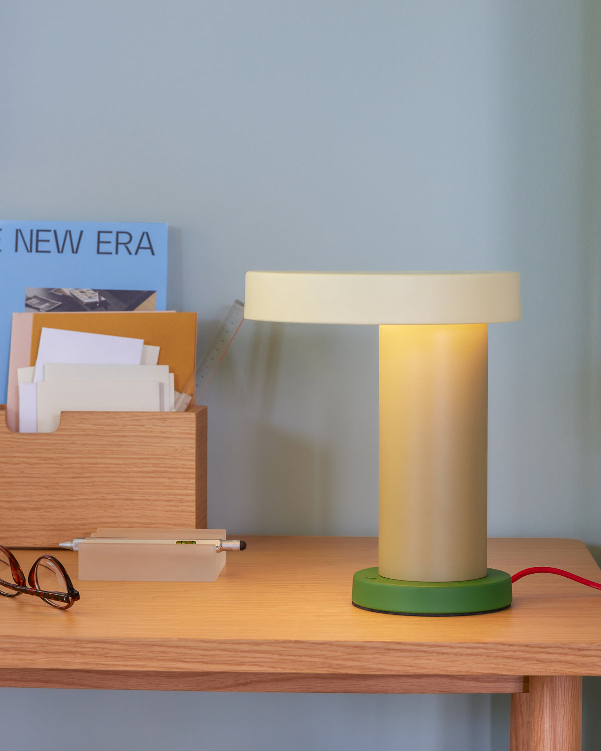 PolsterOase Möbel – Magic LED, Tischlampe, dimmbar, Grün/Oliv – Ansicht 5