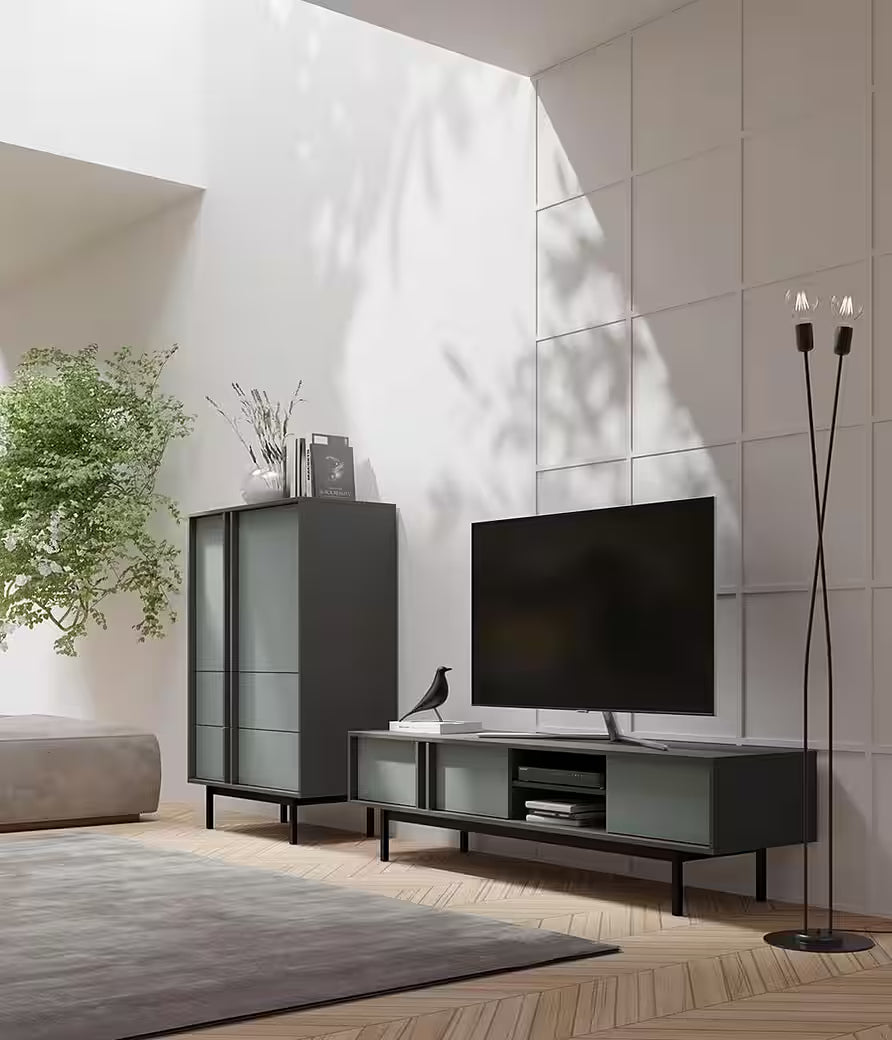 Alva TV Lowboard 163 cm – Modernes TV Möbel mit 3 Türen & Metallfüßen (Salbei)