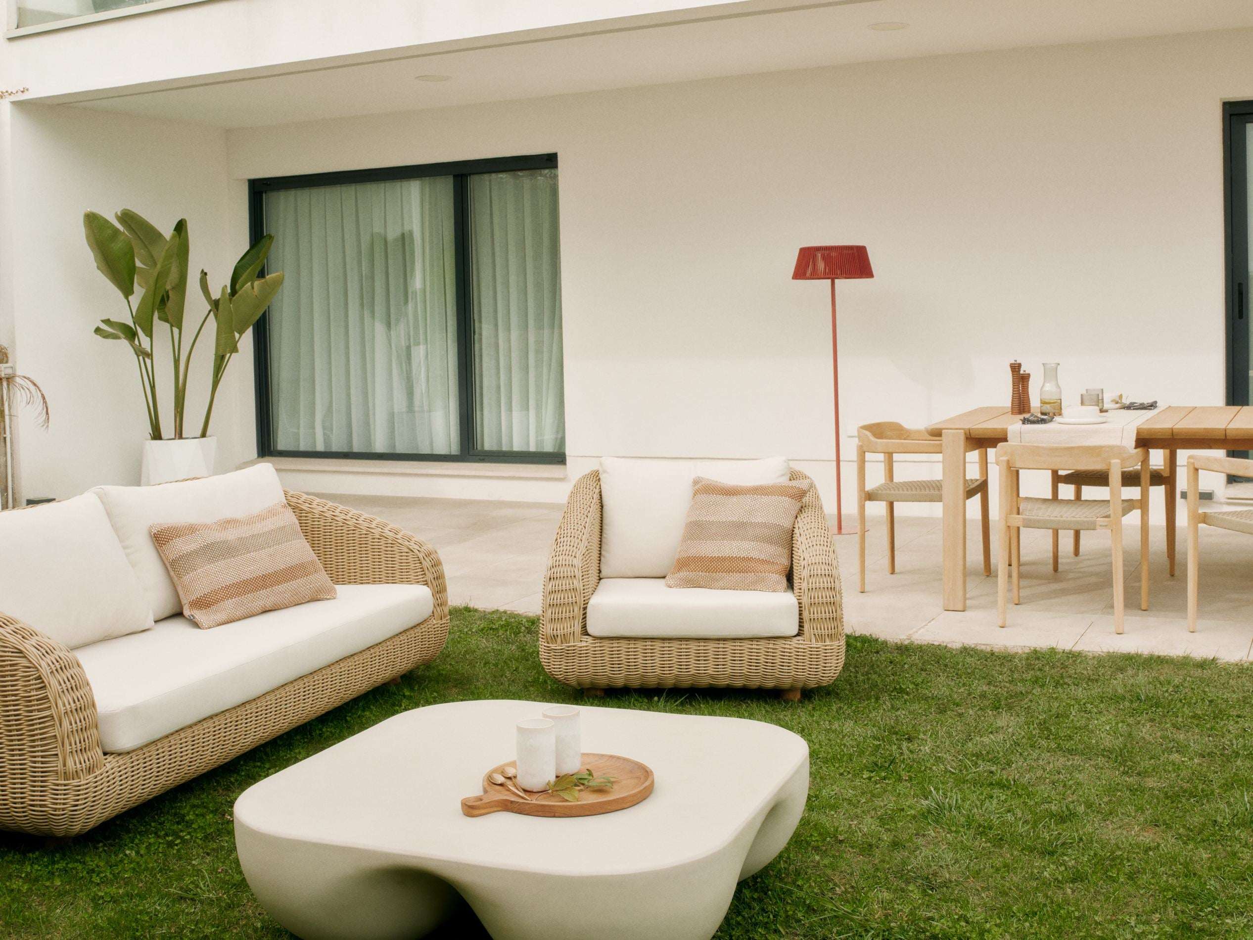 Colba Couchtisch 100x100 cm – Polystone Design für Indoor & Outdoor
