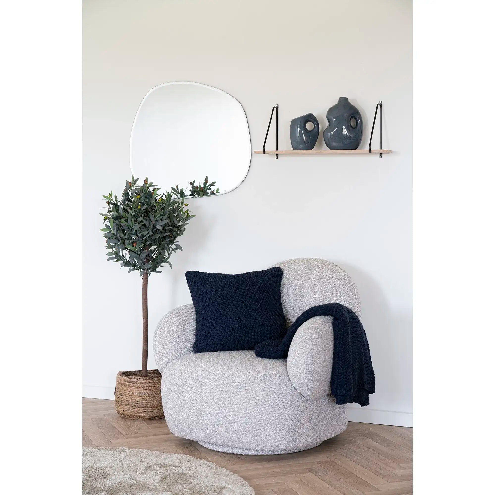 Plaid aus recycelter Baumwolle in Dunkelblau 130x170 cm – Skandinavische Wohndecke