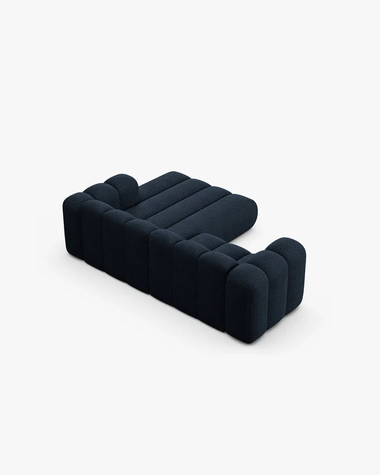 PolsterOase Modulsofa – Grandé Ecksofa 3-Sitzer in Bouclé, 230 cm Breite, Königsblau, Rechts – Detailansicht