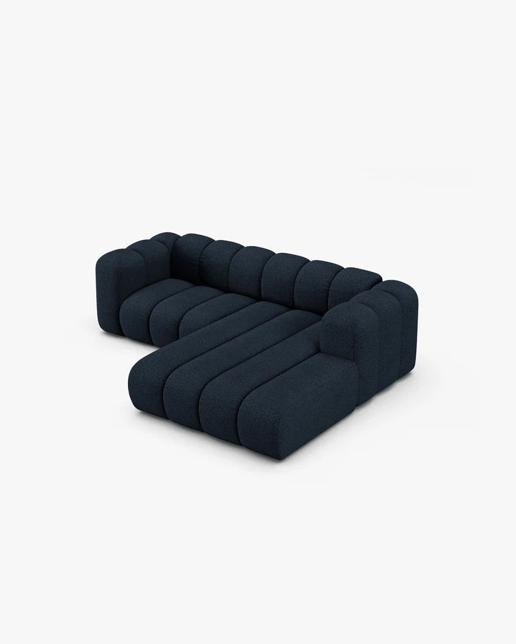 PolsterOase Modulsofa – Grandé Ecksofa 3-Sitzer in Bouclé, 230 cm Breite, Königsblau, Rechts – Perspektivische Ansicht