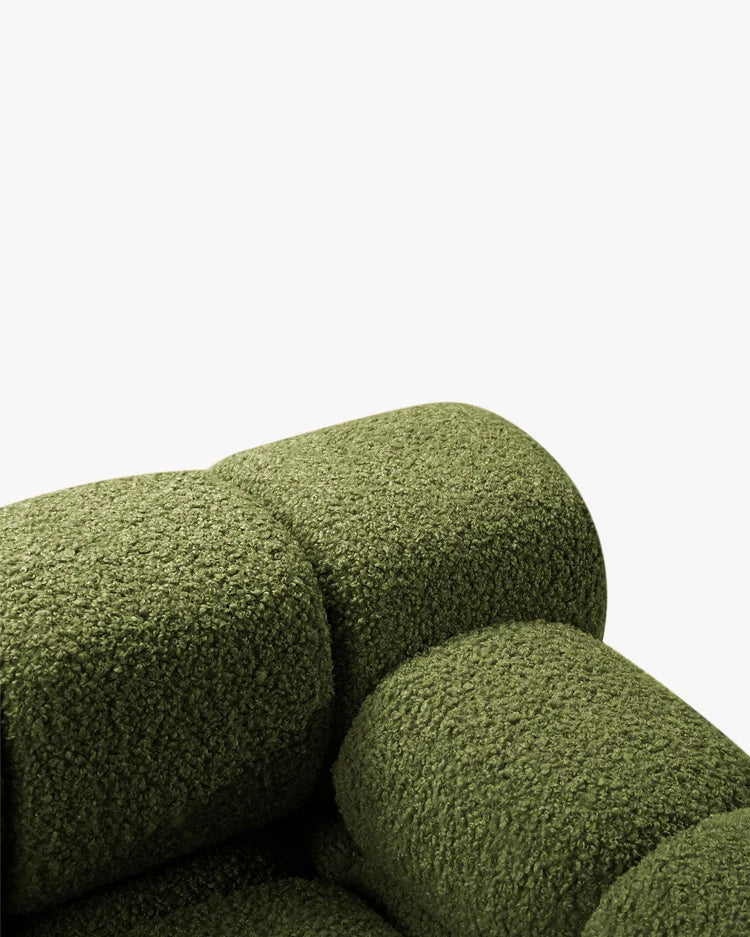 PolsterOase Modulsofa – Selene Ecksofa 3-Sitzer XL in Bouclé, 285 x 160 cm, Grün, Rechts – Detailansicht
