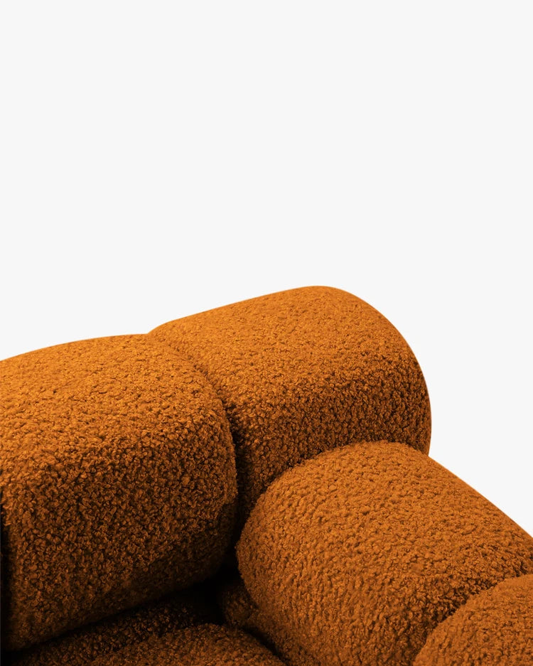 PolsterOase Modulsofa – Selene Ecksofa 3-Sitzer XL in Bouclé, 285 x 160 cm, Kupfer, Rechts – Detailansicht