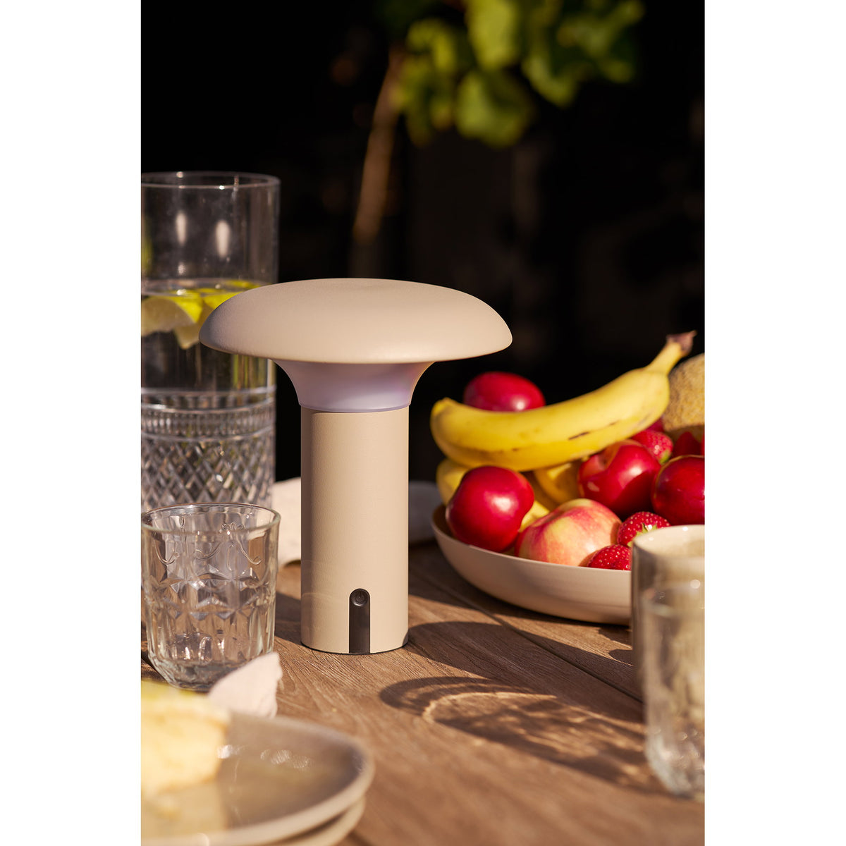 PolsterOase Möbel – Ramsey Akku, LED, Lampe aus Polypropylen und Stahl, Beige – Ansicht 5