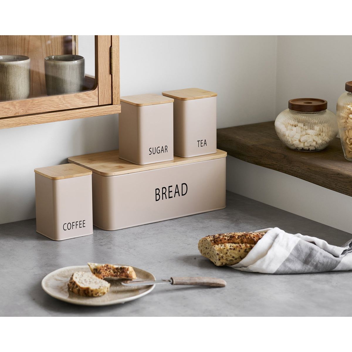 PolsterOase Möbel – Tula Brotkasten mit Dosen aus Metall und Bambus, 4er, Set, Beige – Ansicht 6