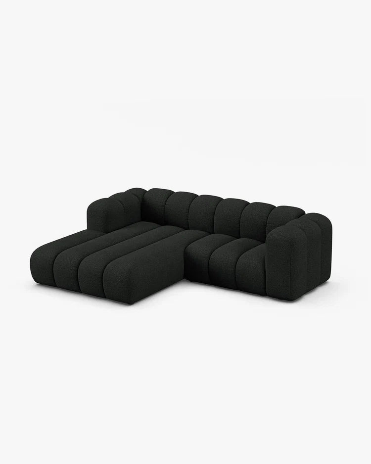 PolsterOase Sofa – Grandé Ecksofa 3-Sitzer in Bouclé, 230 cm Breite, Schwarz, Links – Seitenansicht