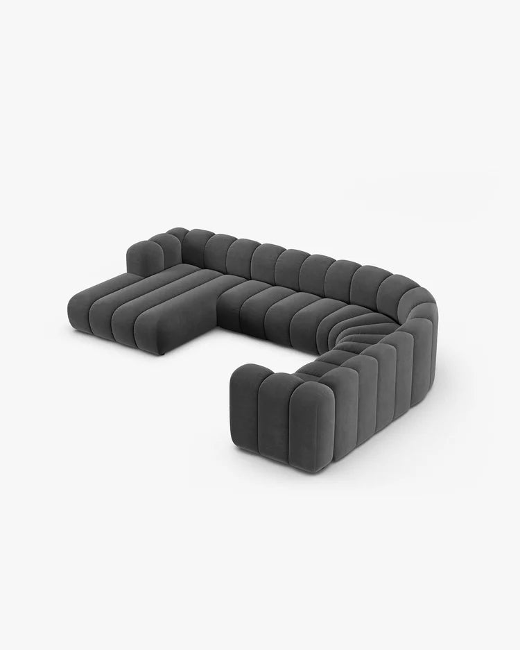 PolsterOase Sofa – Grandé Wohnlandschaft 6-Sitzer in Samt, 370 cm Breite, Grau, Rechts – Perspektivische Ansicht