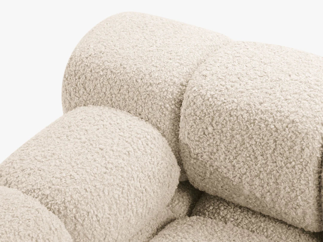 PolsterOase Sofa – Selene Sofa 3-Sitzer in Bouclé, 285 cm Breite, Beige – Detailansicht