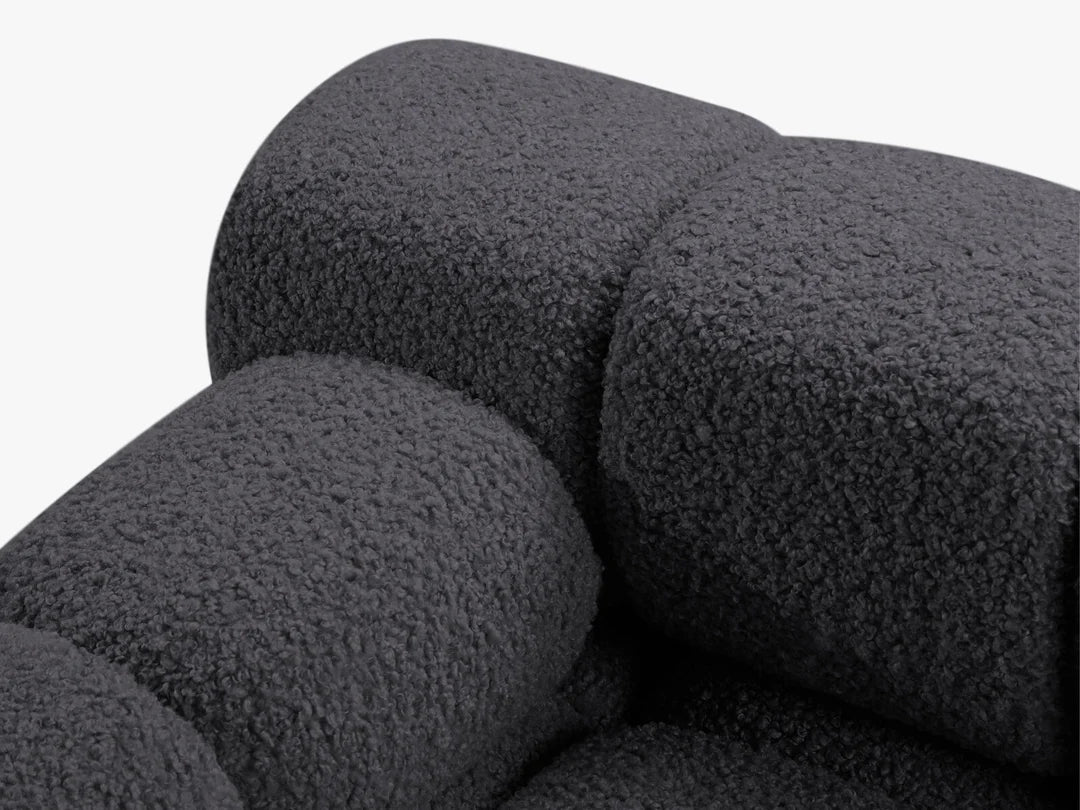PolsterOase Sofa – Selene Sofa 3-Sitzer in Bouclé, 285 cm Breite, Schwarz – Detailansicht
