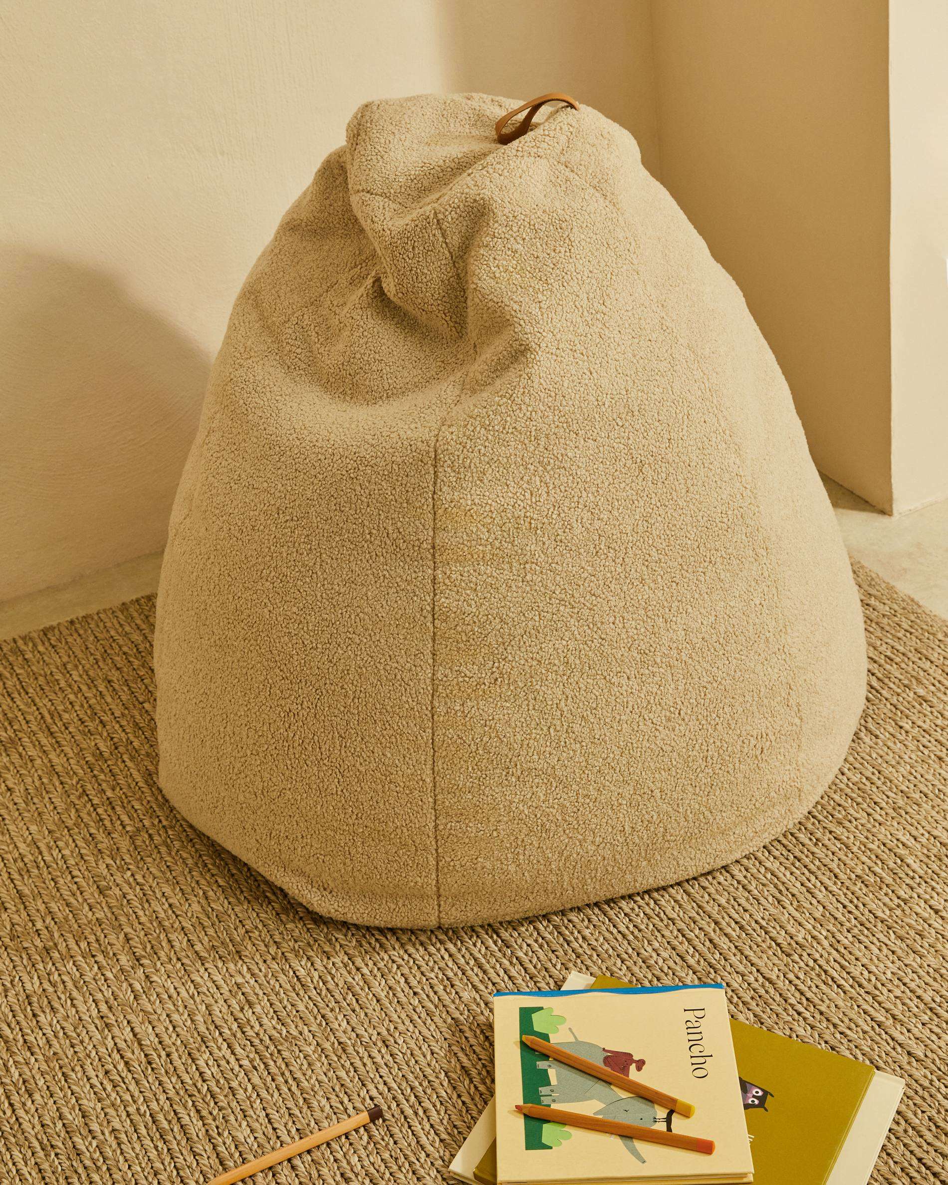 Vicka Sitzsack Ø70 cm – Bouclé Design Sitzsack in Beige mit maximalem Komfort