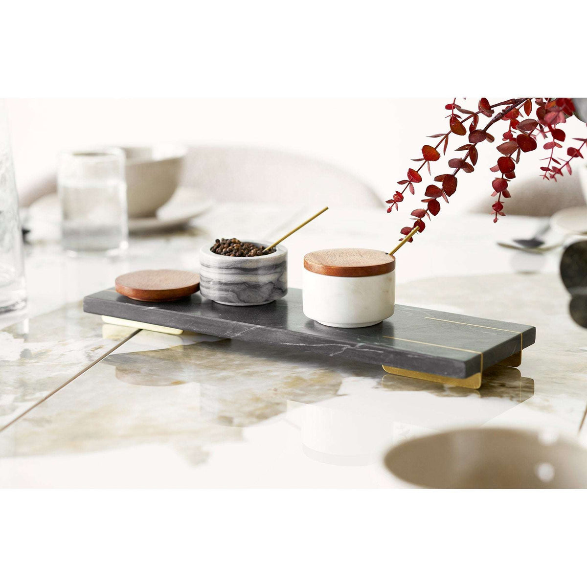 PolsterOase Möbel – Diu Tray, Tablett, Marmor, schwarz/messing, 38 x 12, 5 cm – Ansicht 2