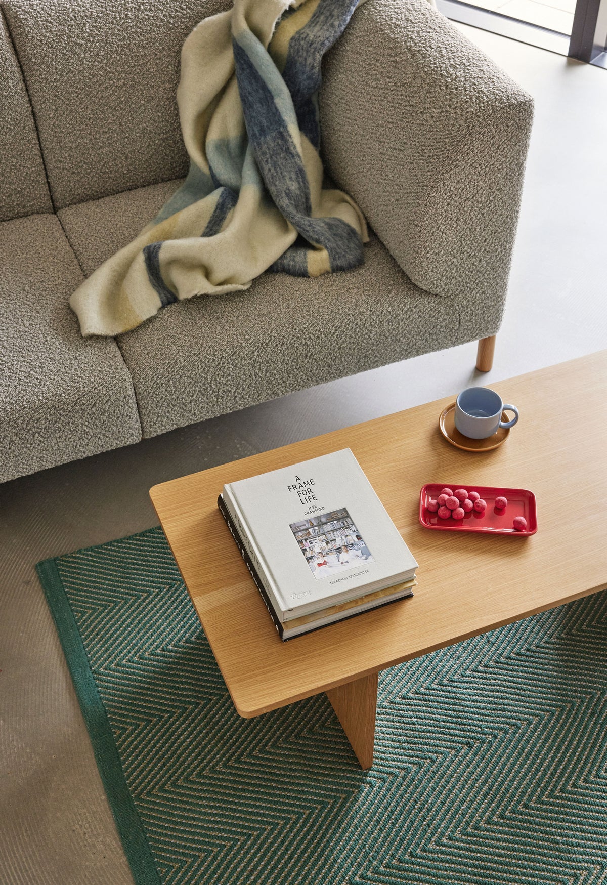 PolsterOase Möbel – Moment 3, Sitzer, Sofa in Bouclé, groß, Grau – Ansicht 11