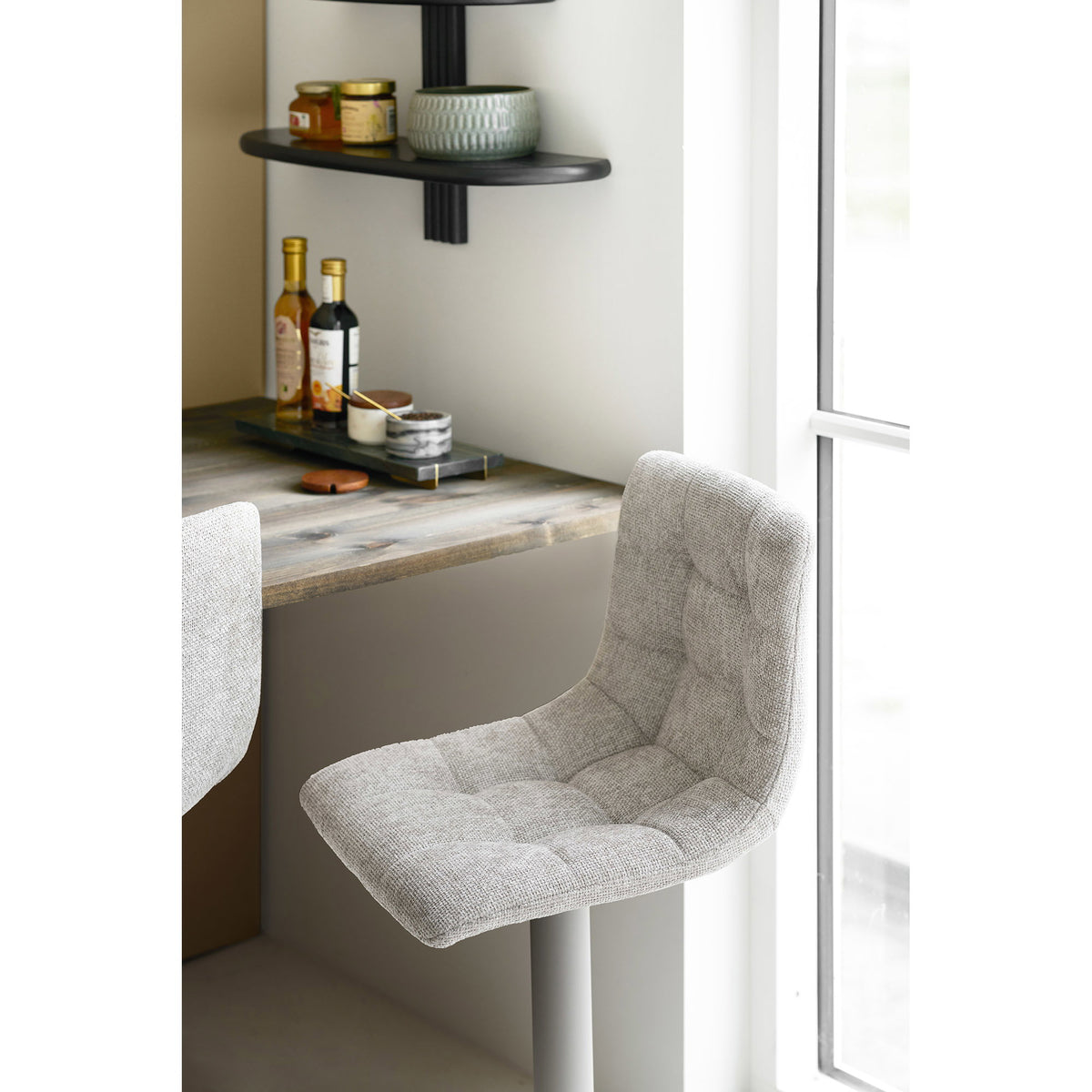Middelfart Barhocker aus Polyester und Stahl, Grau, 2er-Set