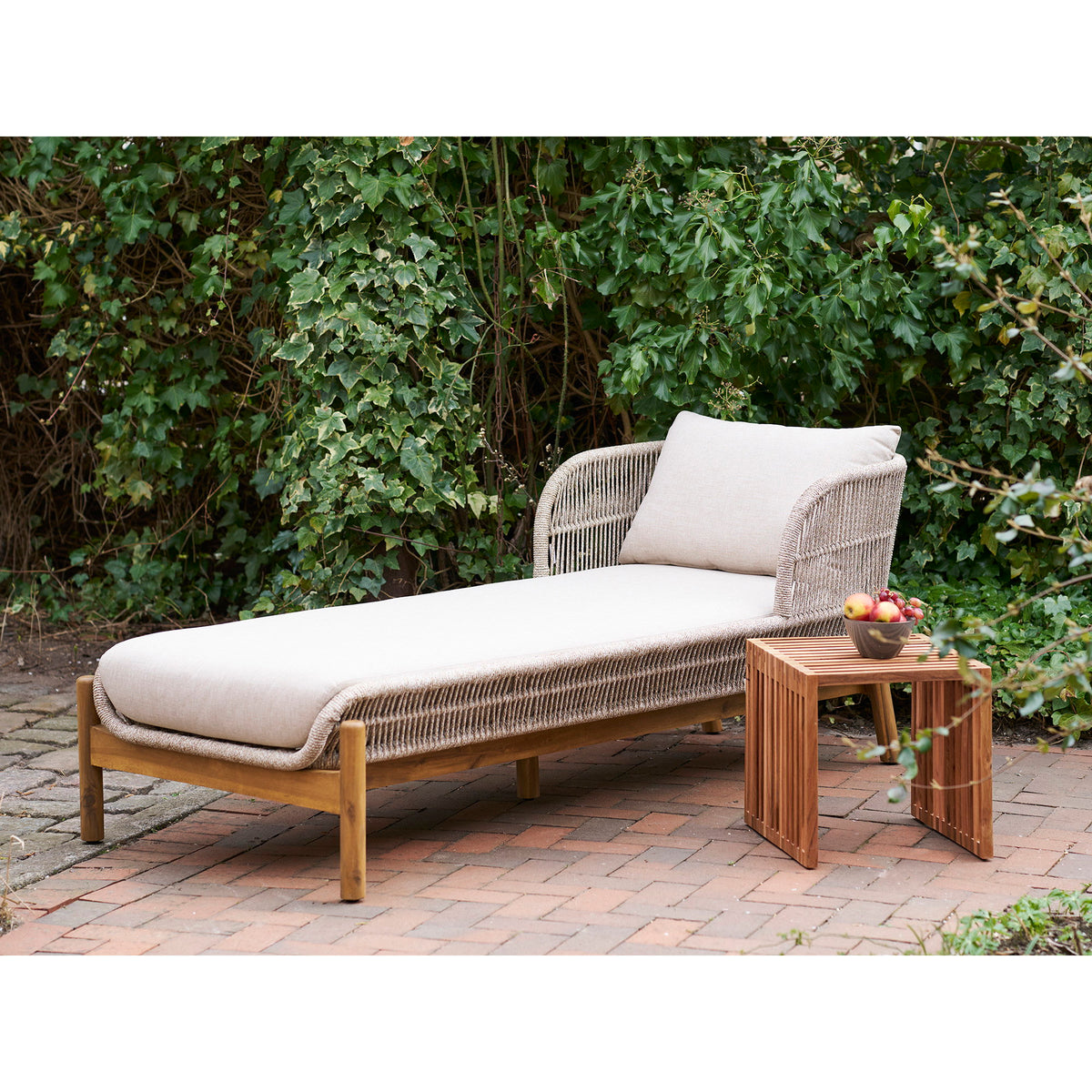 Pego Beistelltisch, Teak Natur