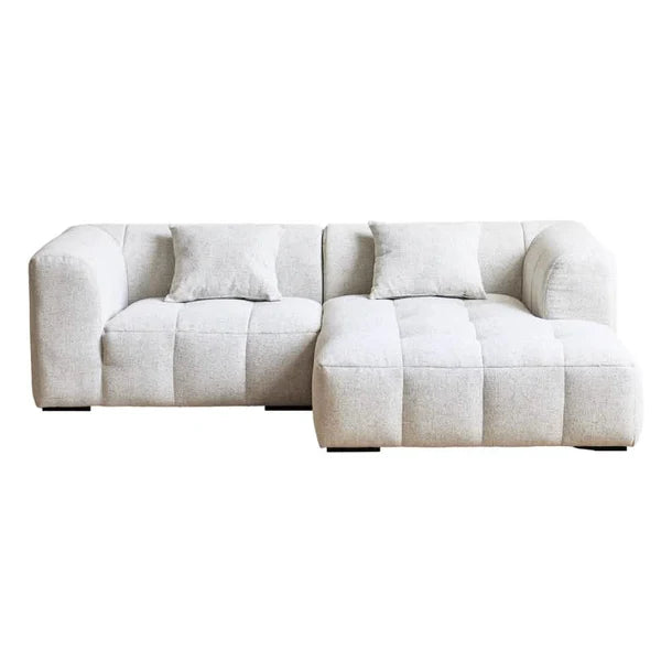 Bora Ecksofa (rechts) in Bouclé Weiß, 240 cm Breite | PolsterOase