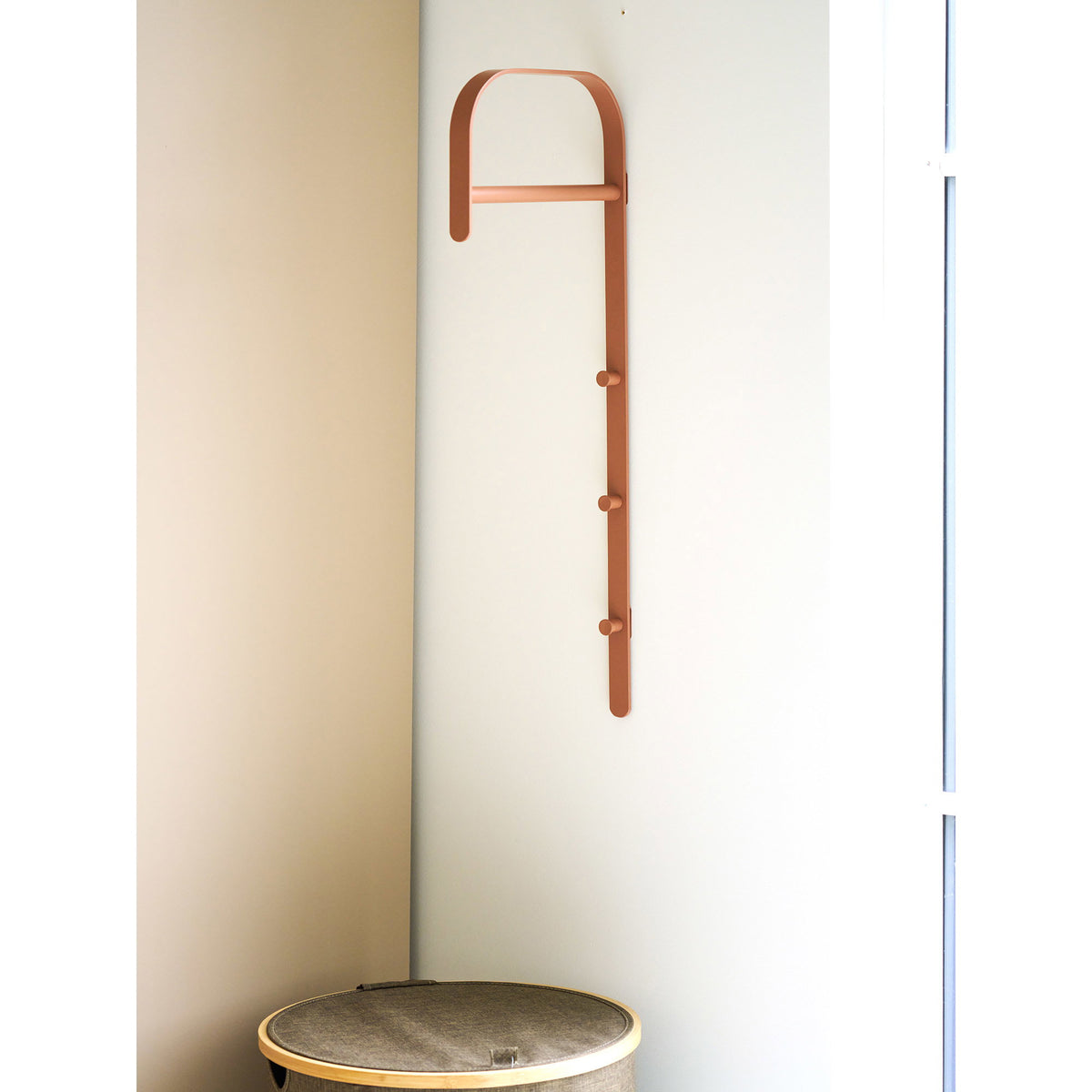 PolsterOase Möbel – Gresto Kleiderständer aus Metall, Cognac, 80 cm – Ansicht 4