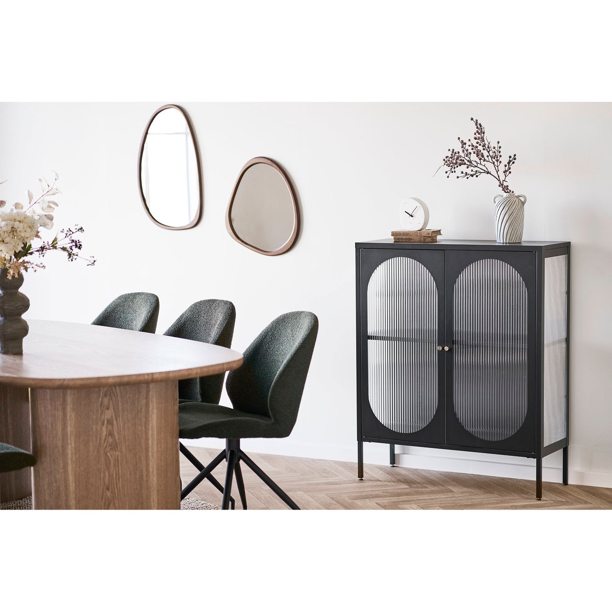 Luxon Wandspiegel mit Rahmen in Holzoptik, 44 × 48 cm
