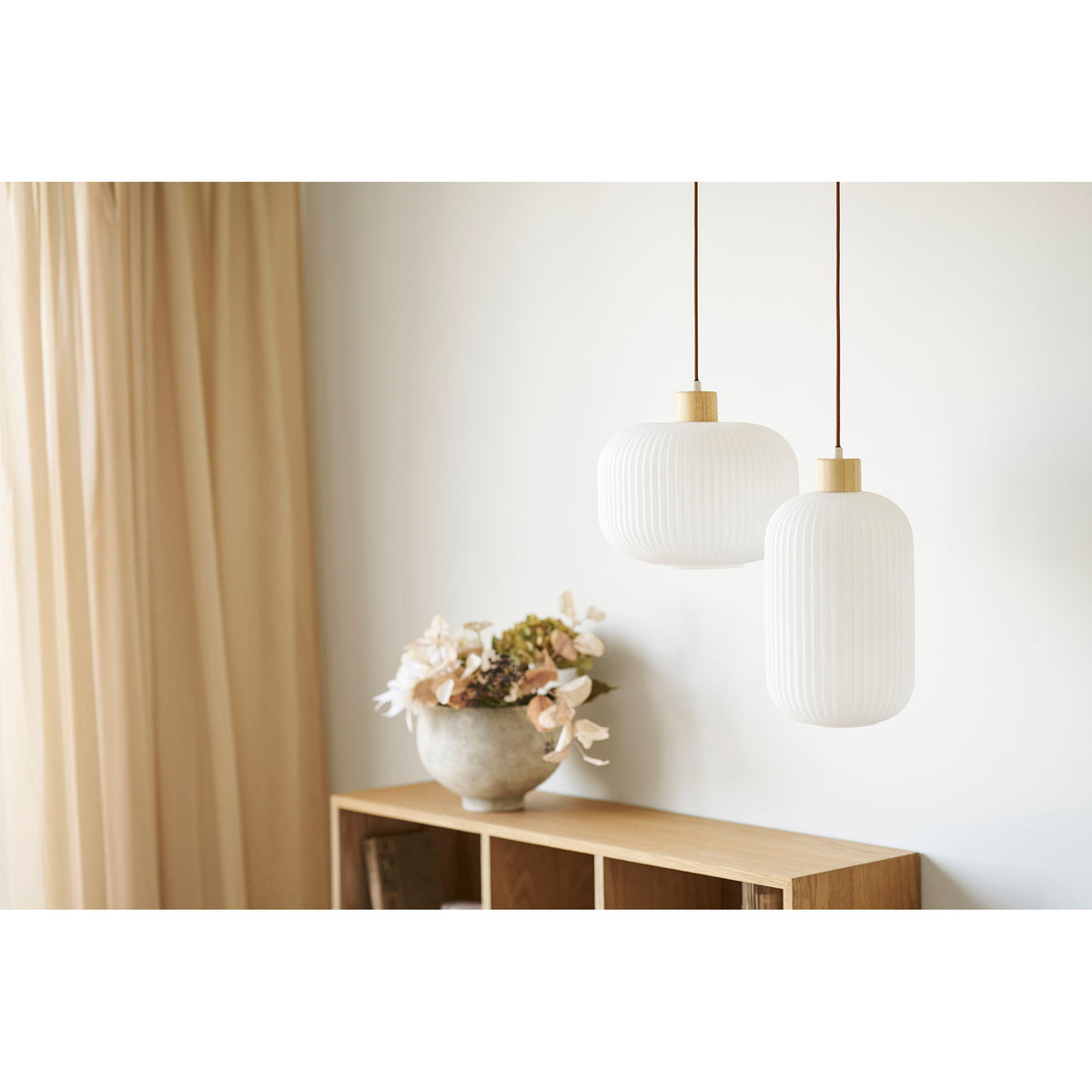 Argalo Pendelleuchte – Glas/Holz Weiß, Ø 30 cm
