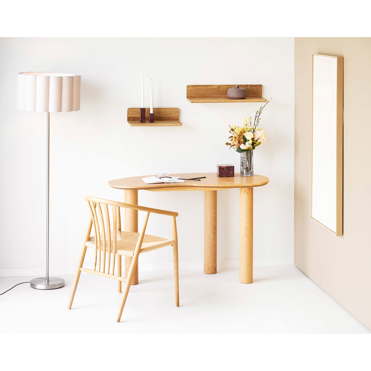 Wattom Stehleuchte – Stahl/Leinen, grau/beige