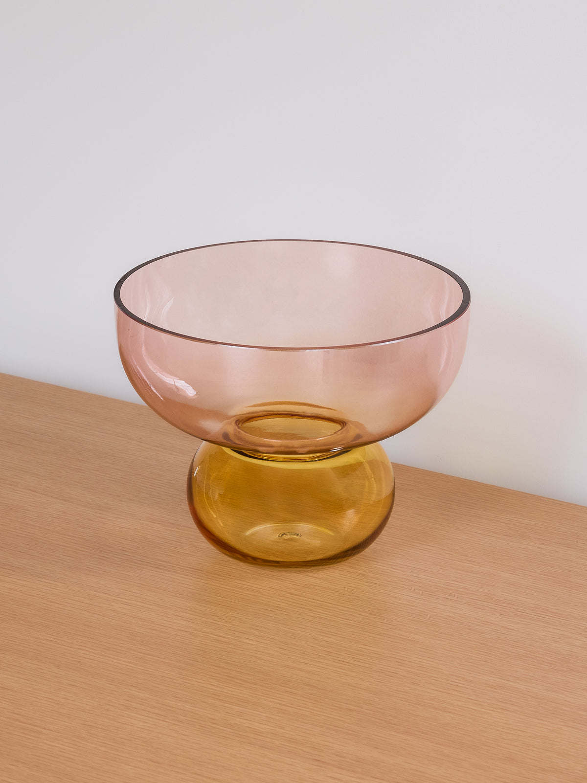 Show Vase, Rosa/Bernstein