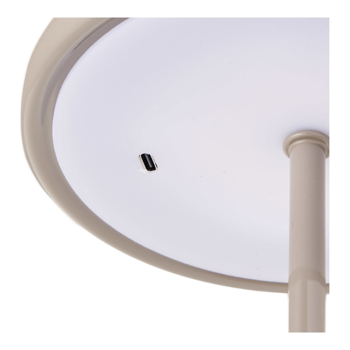 PolsterOase Möbel – Margate Akku, Tischlampe aus Metall, Taupe, Ø 16 cm – Ansicht 5