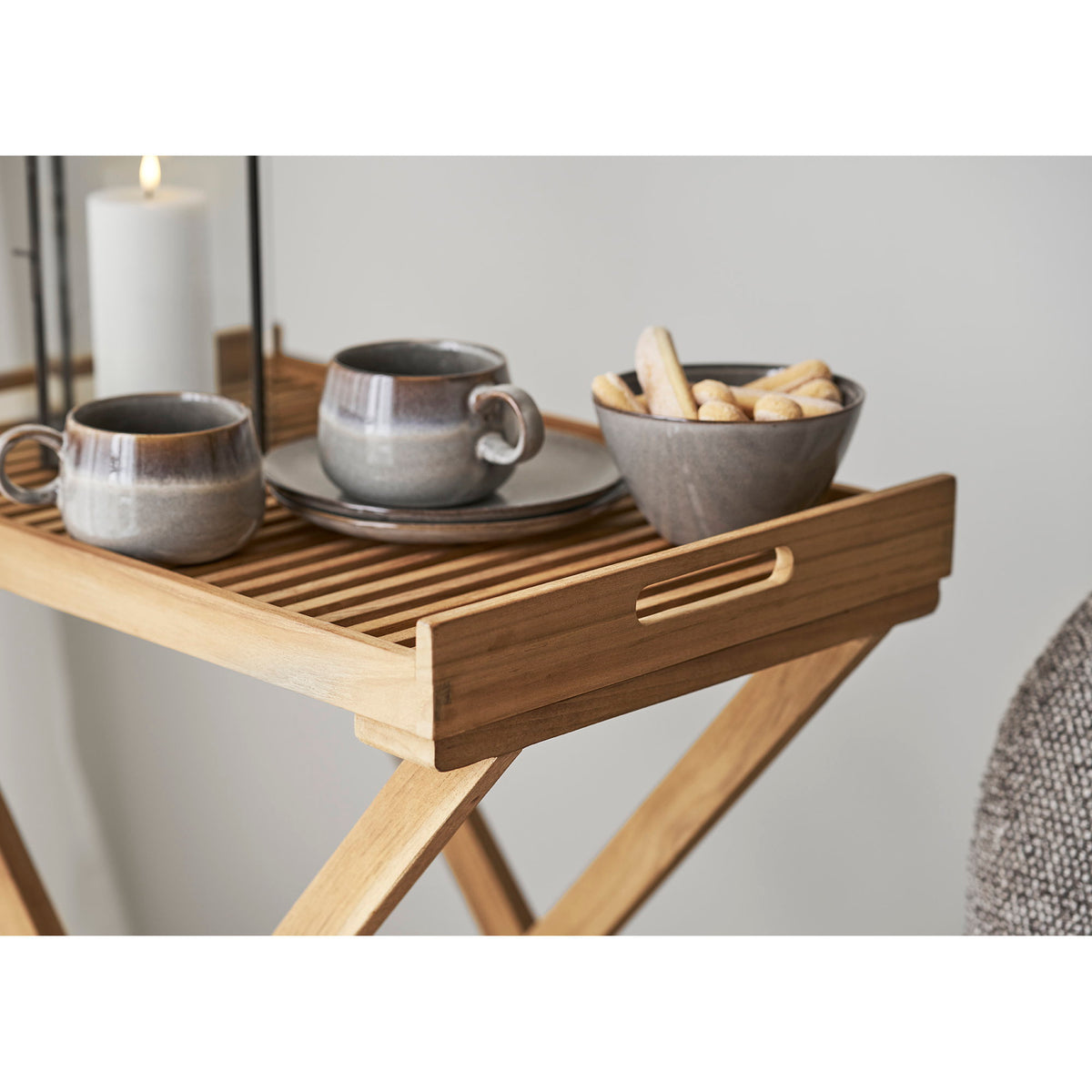 PolsterOase Möbel – Ronda Tabletttisch aus Teakholz, Natur, 60 × 40 × 70 cm – Ansicht 8