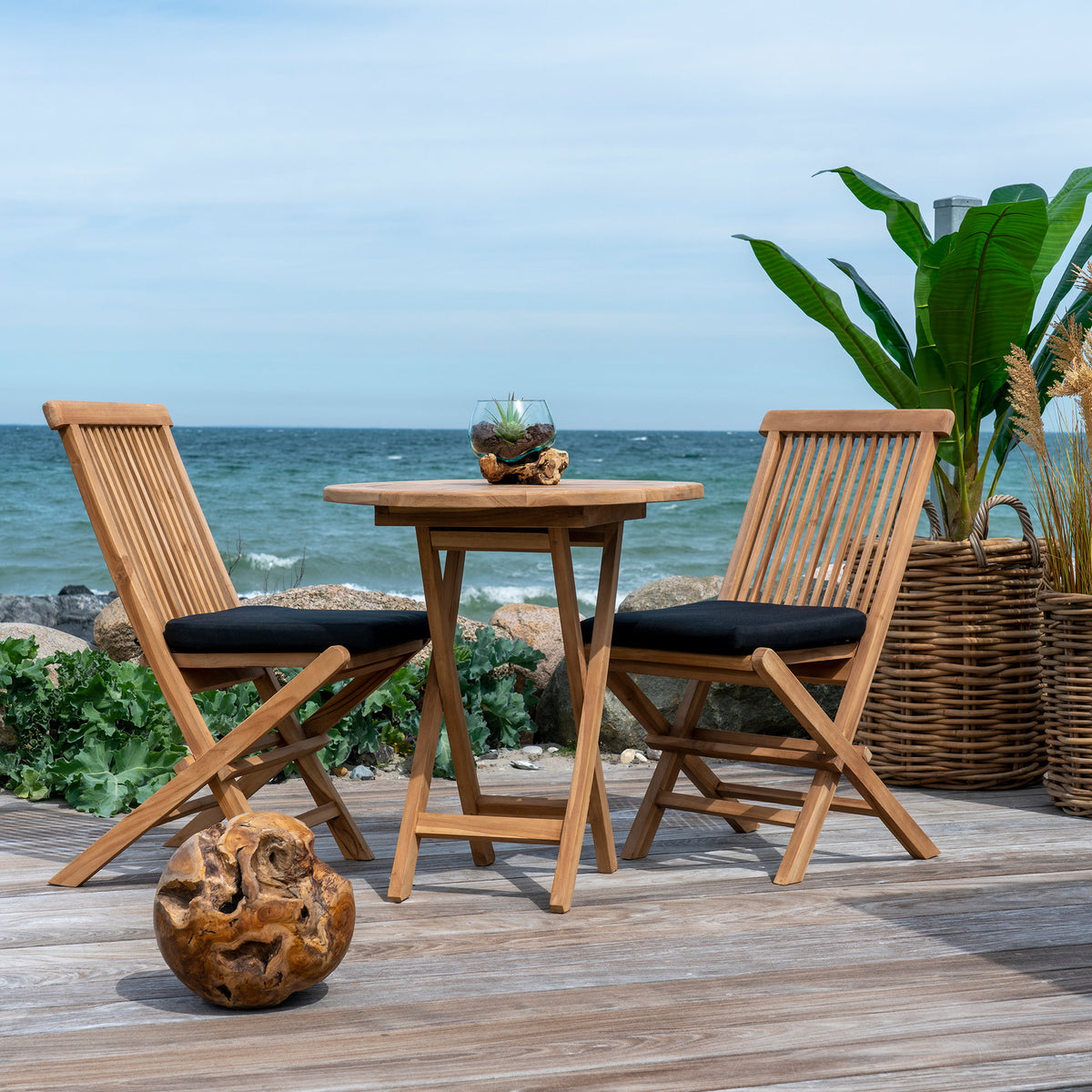 PolsterOase Möbel – Garten, Set aus Teakholz, Natur, Beistelltisch und 2 Stühle – Ansicht 2