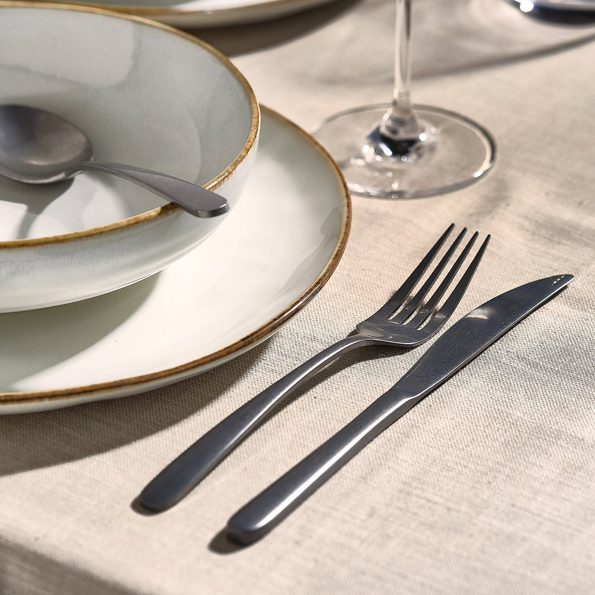 Salt & Pepper Besteckset 16-teilig Aura – Produktansicht 2