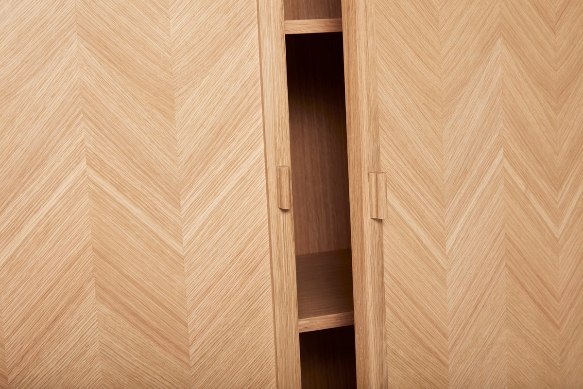 Fischgrät-Kleiderschrank, Natur, Mittel