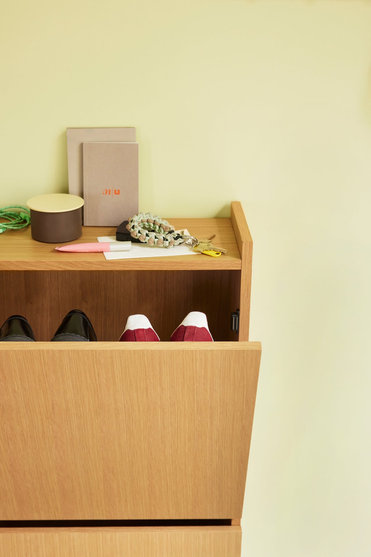 PolsterOase Möbel – Forma Schuhschrank aus Eichenholz – Ansicht 7