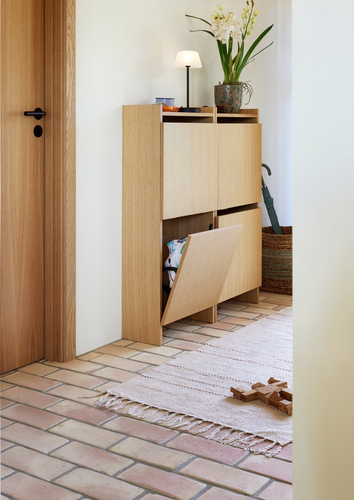 PolsterOase Möbel – Forma Schuhschrank aus Eichenholz – Ansicht 9