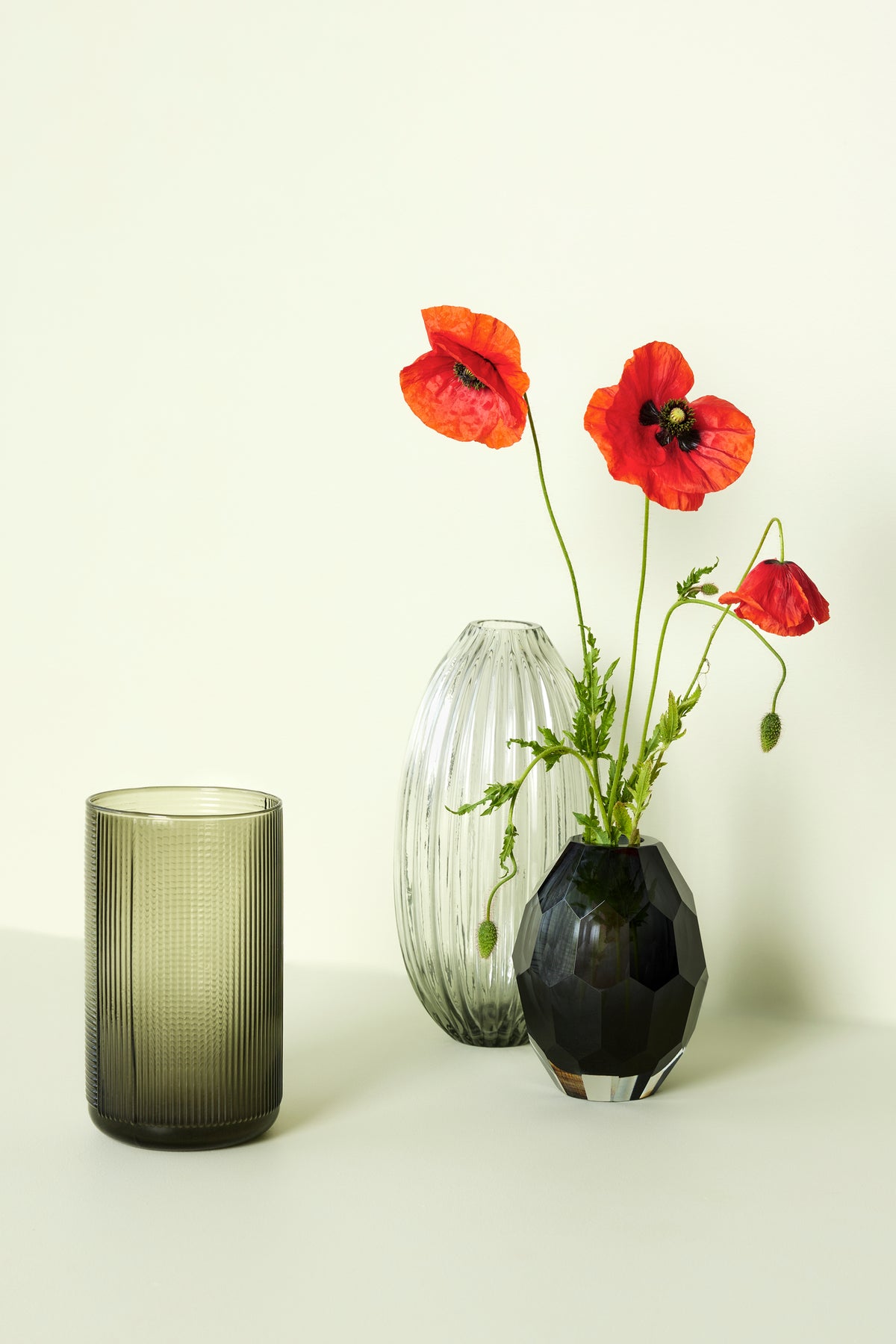 Facet Vase, Burgunderrot