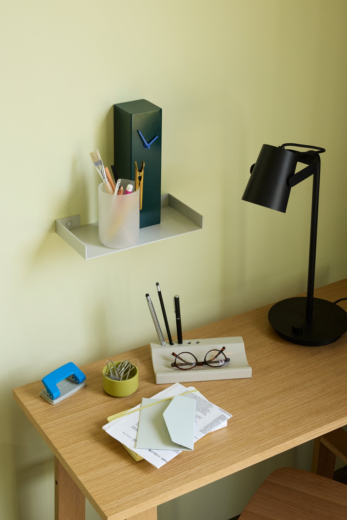 Ardent Tischlampe, schwarz